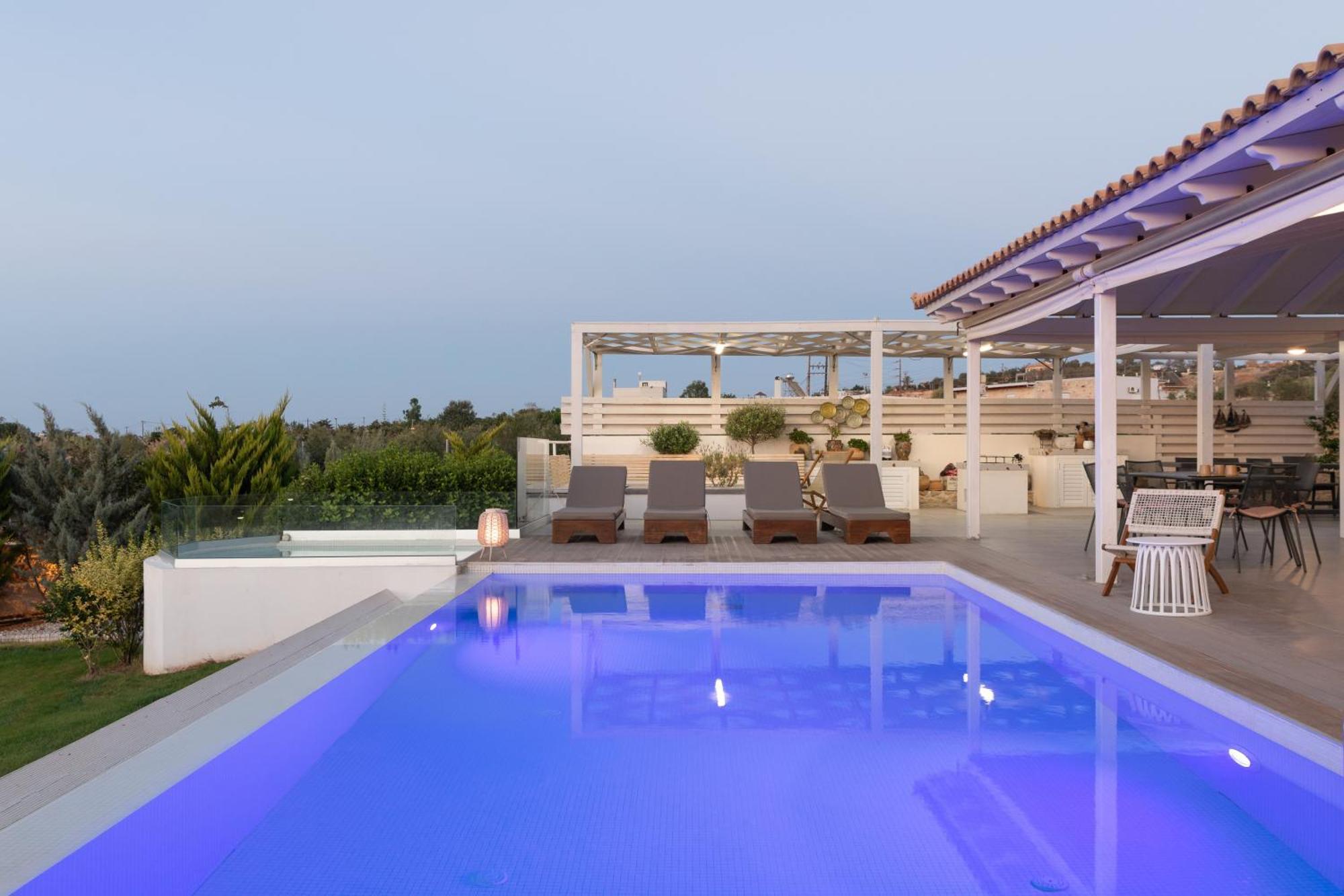 Alba Bianca Villa, Family Retreat With Heated Pool By Thinkvilla Херсониссос Экстерьер фото