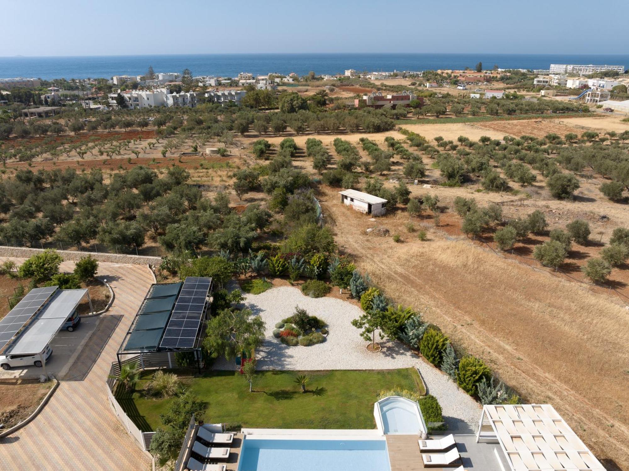 Alba Bianca Villa, Family Retreat With Heated Pool By Thinkvilla Херсониссос Экстерьер фото